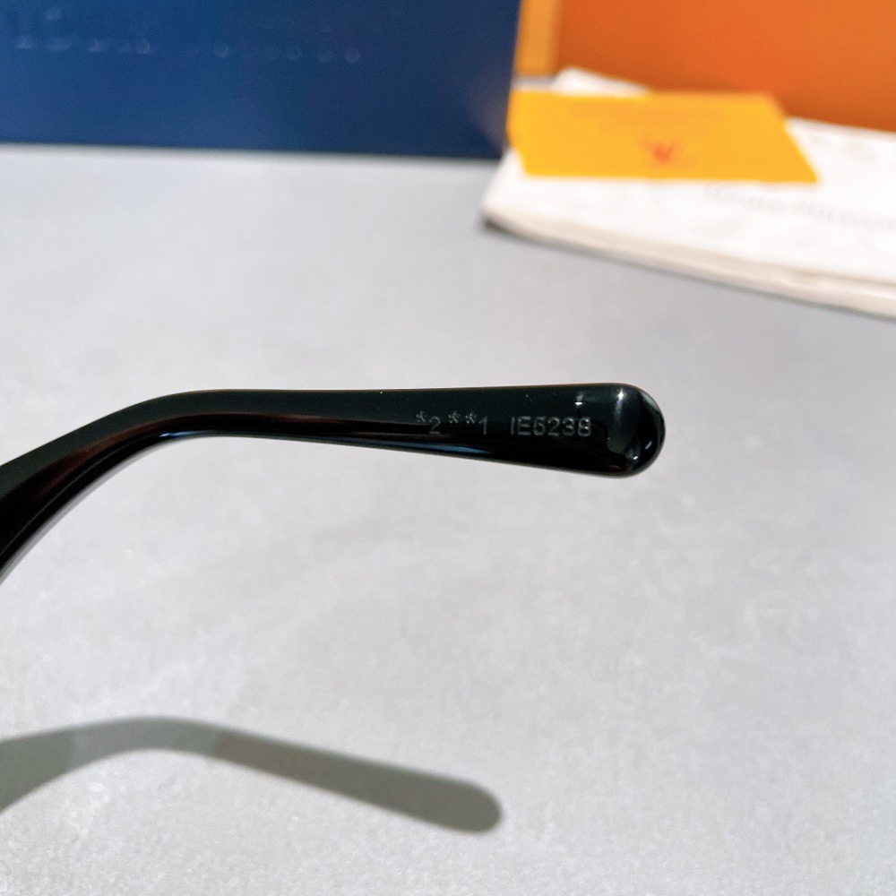 LV SUNGLASSES