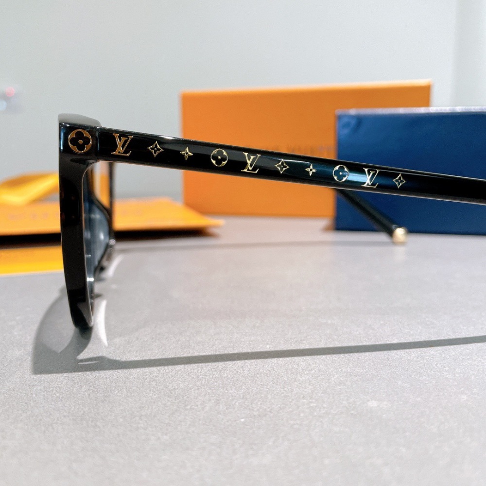 LV SUNGLASSES