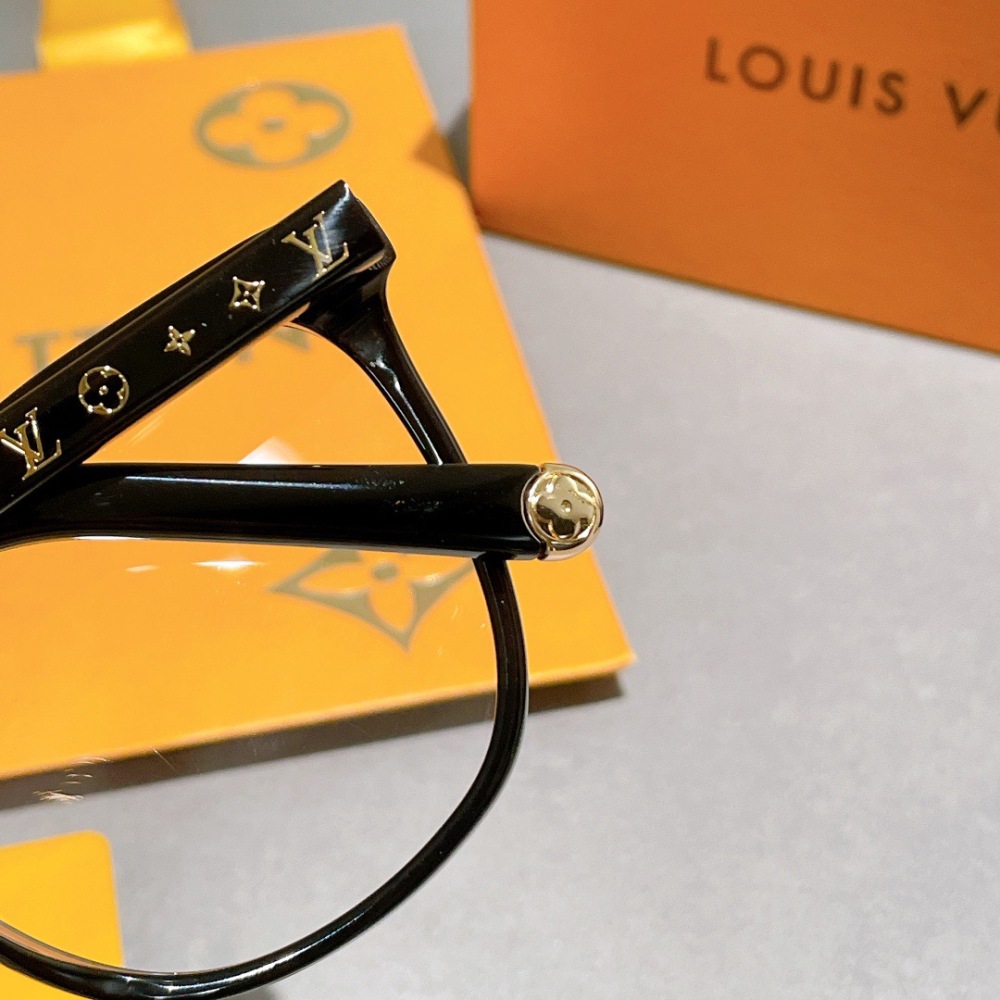 LV SUNGLASSES