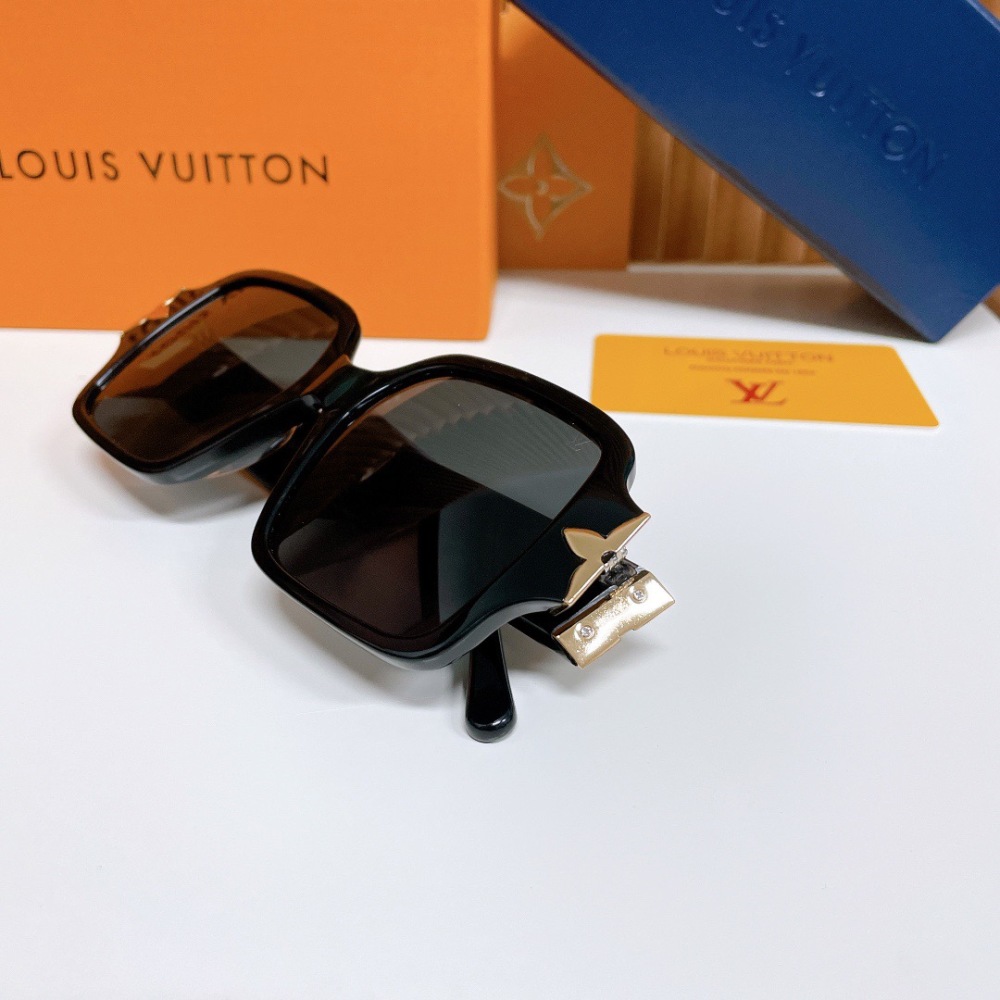 LV SUNGLASSES
