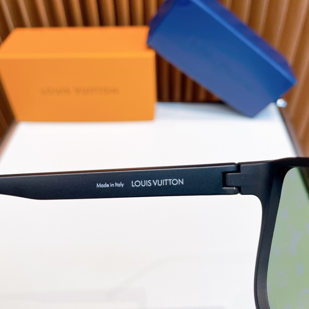 LV SUNGLASSES
