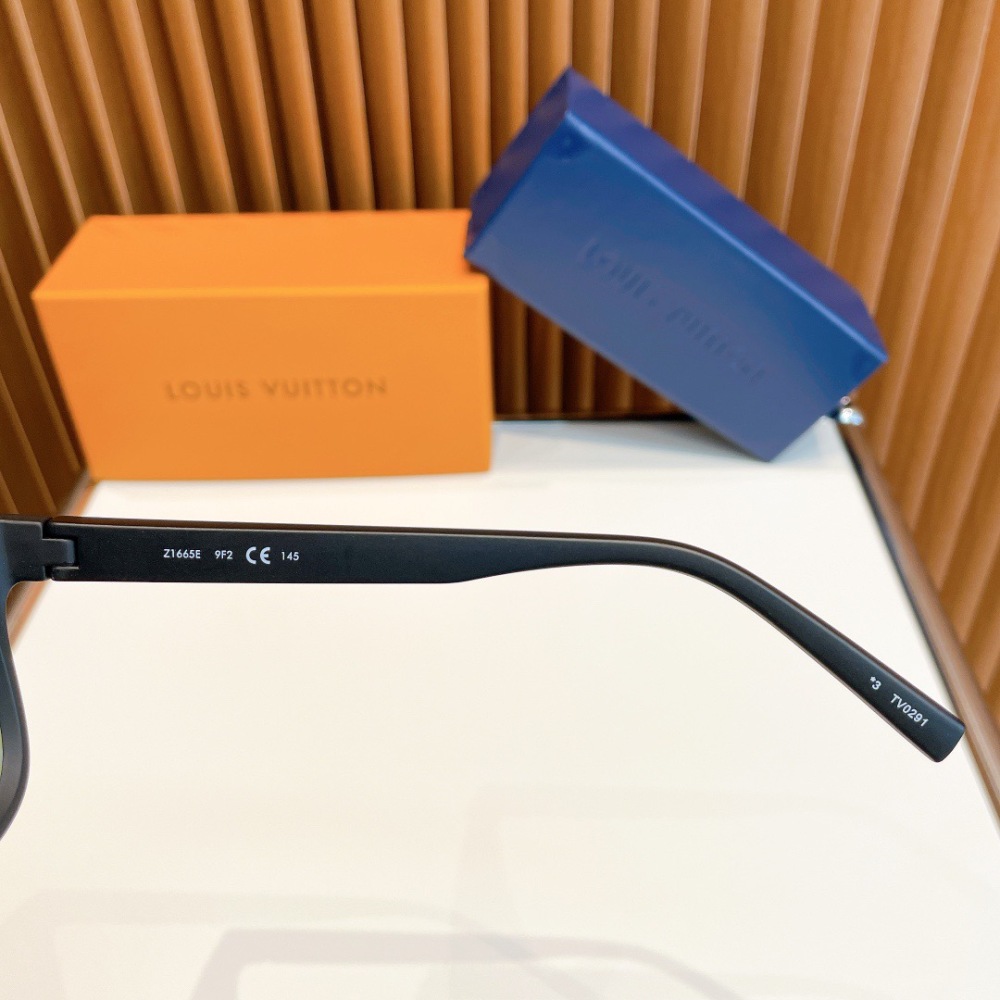 LV SUNGLASSES