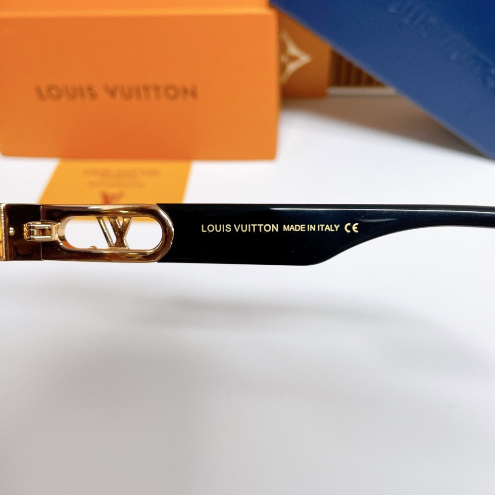 LV SUNGLASSES