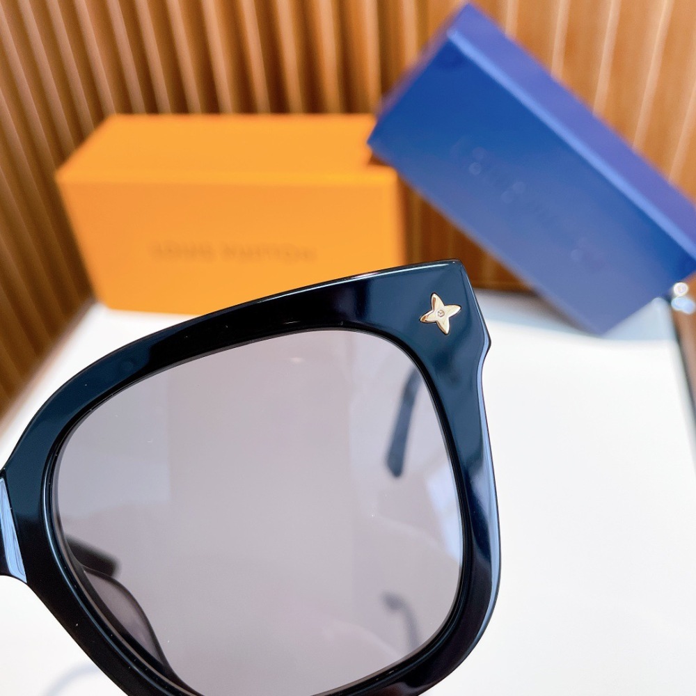 LV SUNGLASSES