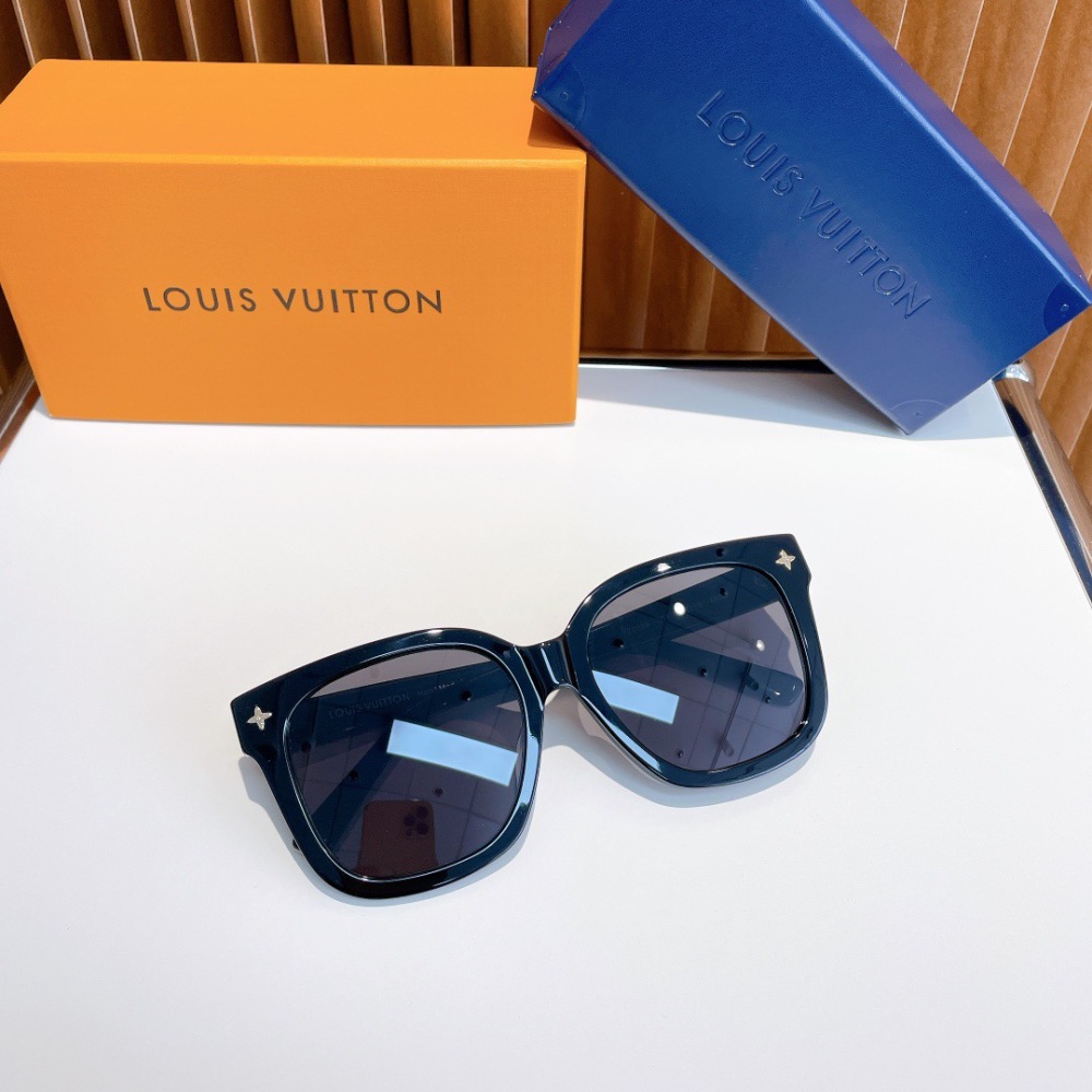 LV SUNGLASSES