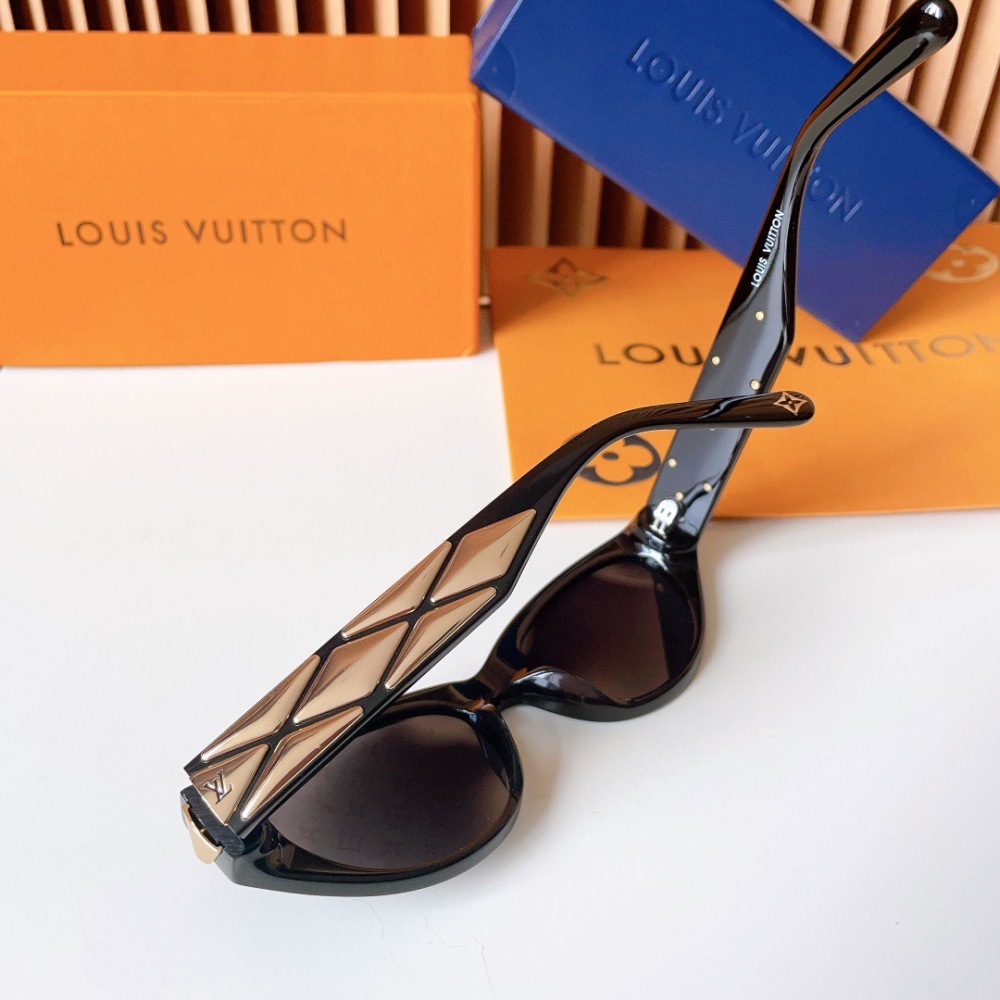 LV SUNGLASSES