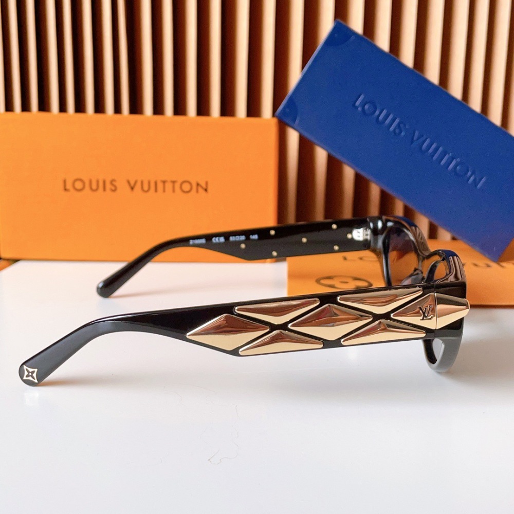 LV SUNGLASSES