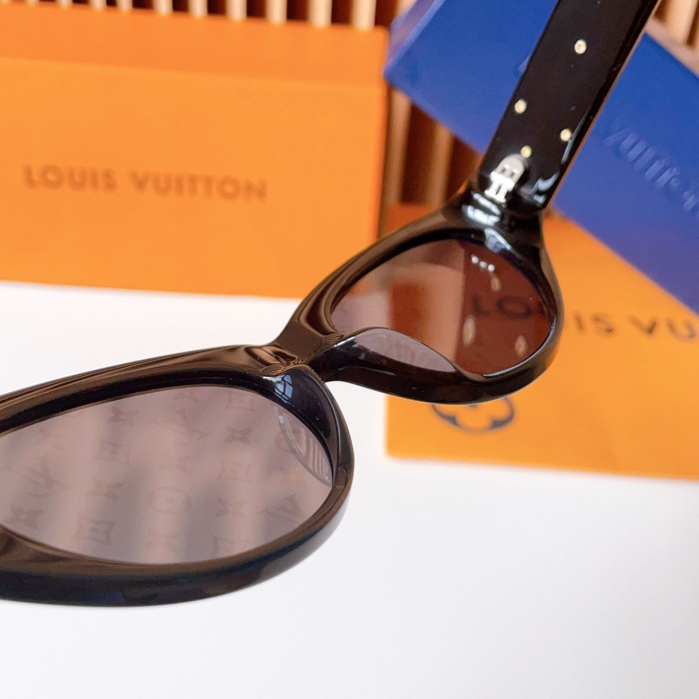 LV SUNGLASSES