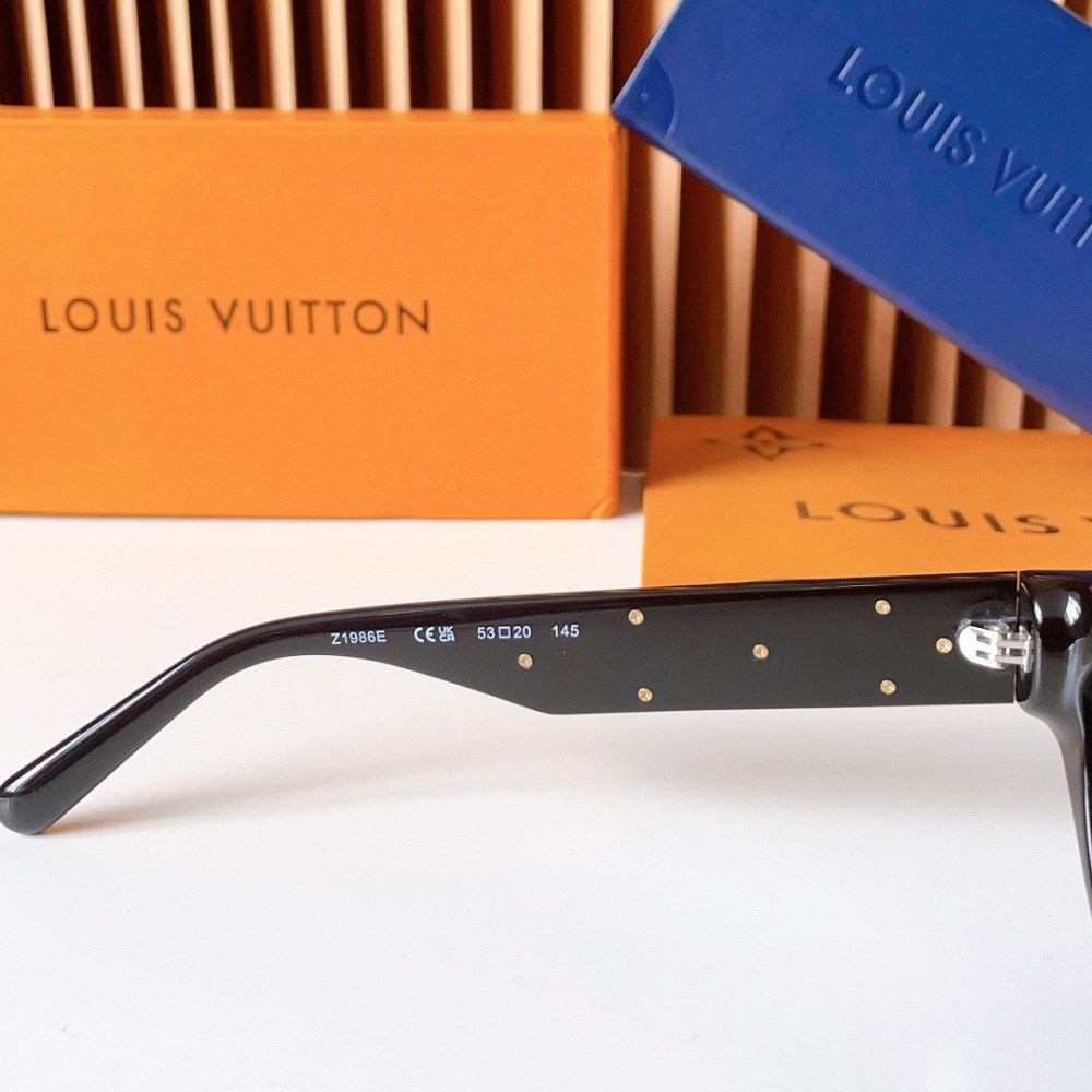 LV SUNGLASSES