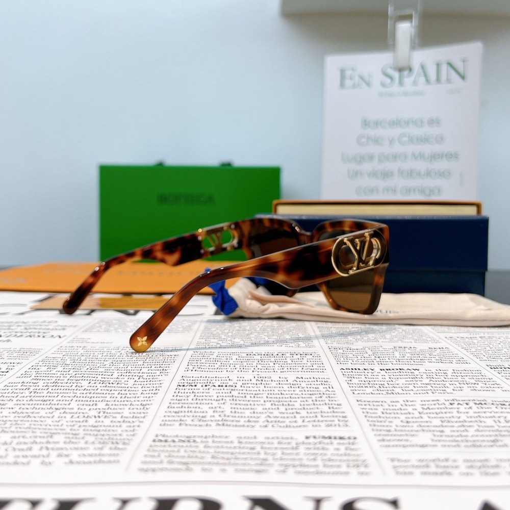 LV SUNGLASSES