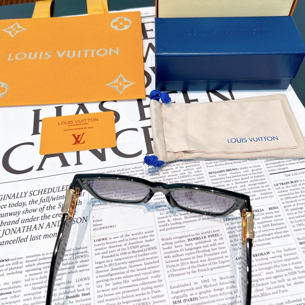LV SUNGLASSES