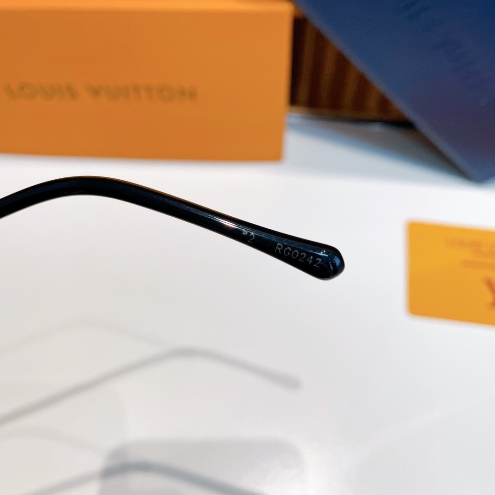 LV SUNGLASSES
