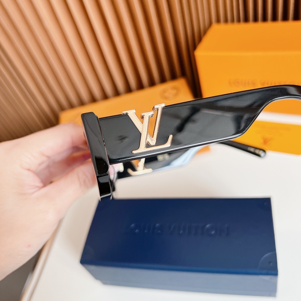 LV SUNGLASSES