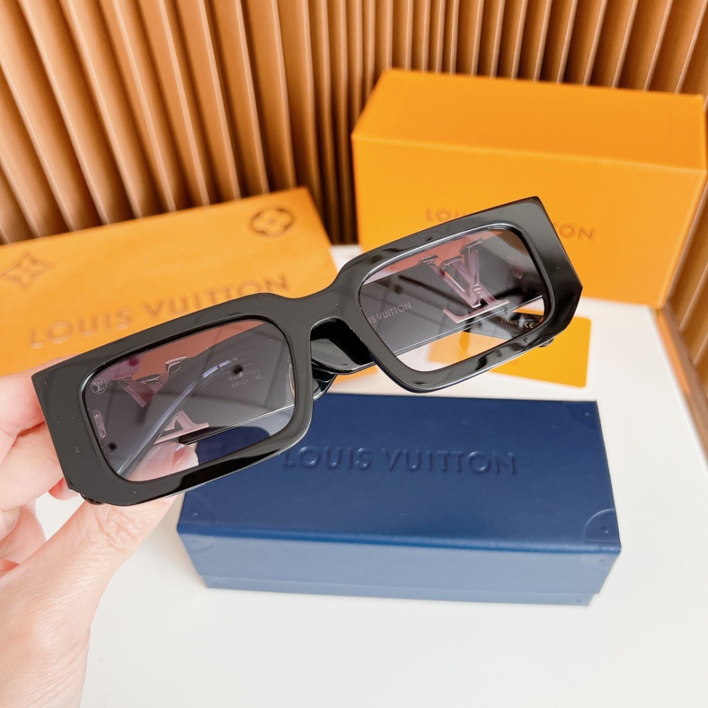LV SUNGLASSES