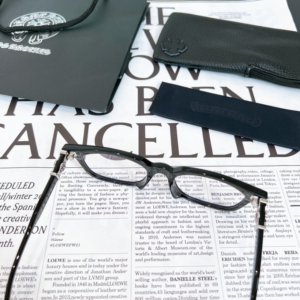 CHROME HEARTS GLASSES