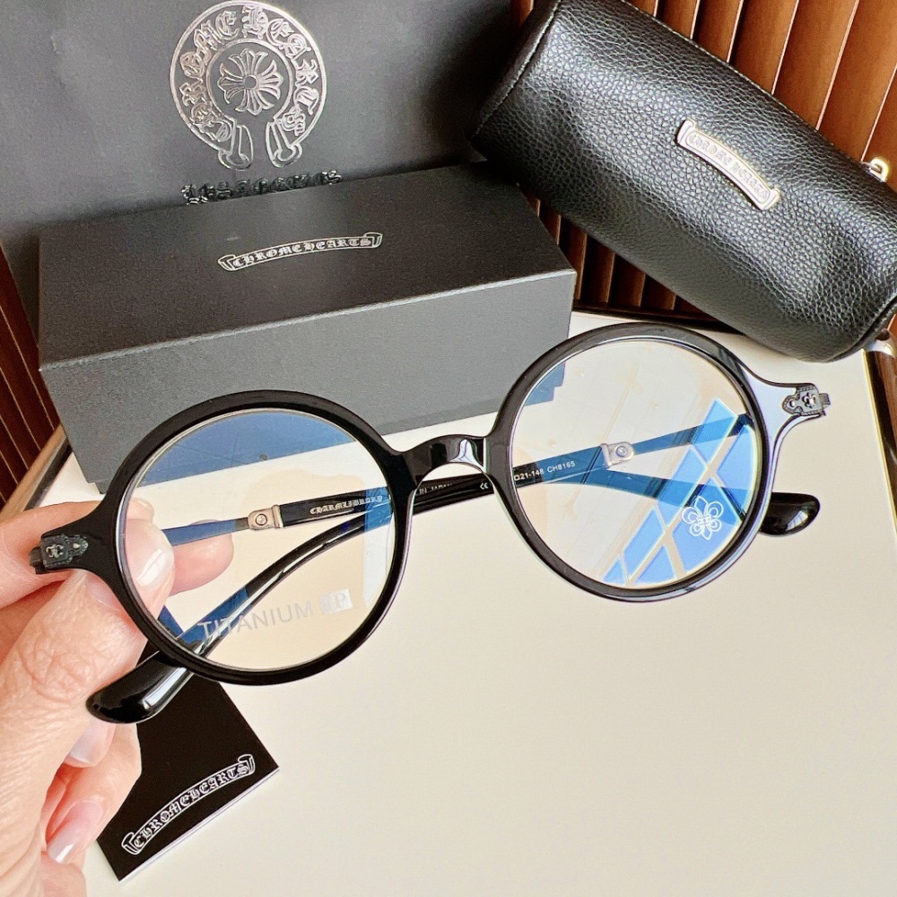CHROME HEARTS GLASSES