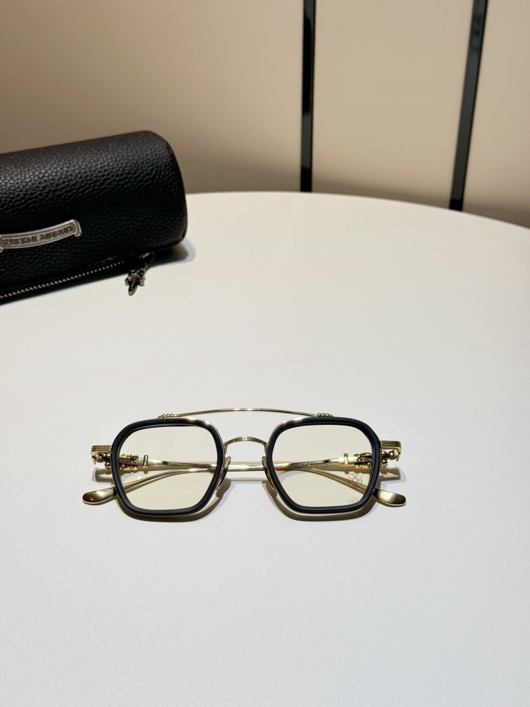 CHROME HEARTS GLASSES