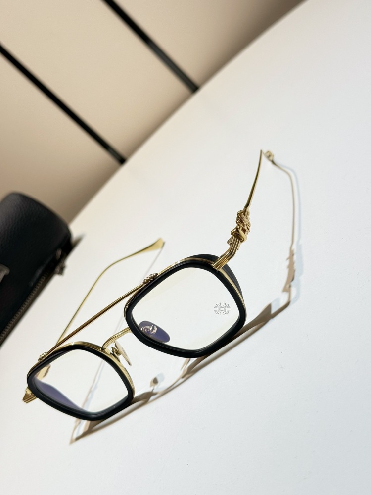 CHROME HEARTS GLASSES