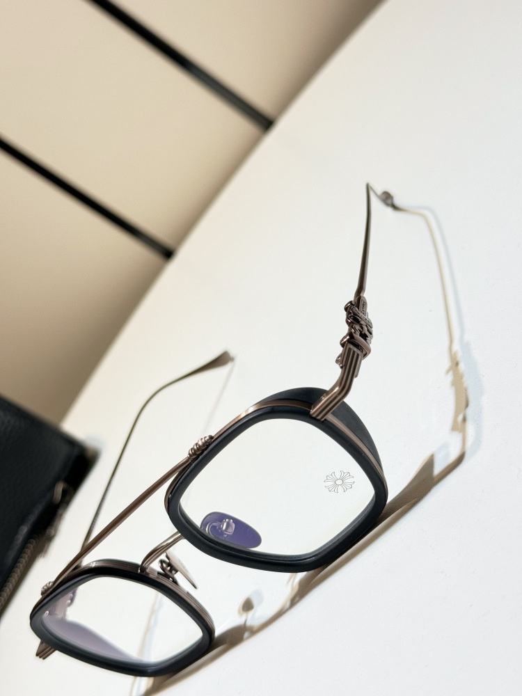 CHROME HEARTS GLASSES