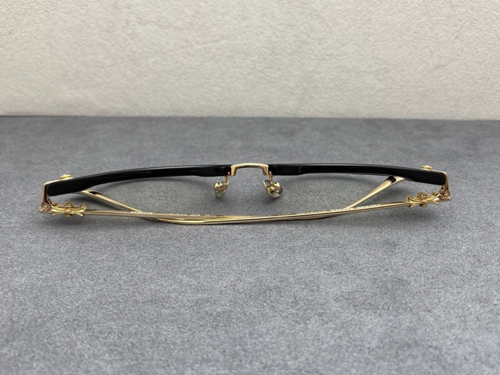 CHROME HEARTS GLASSES