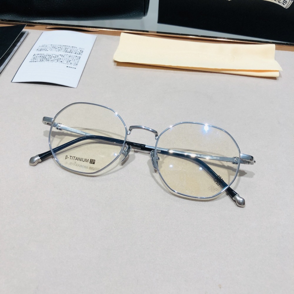 CHROME HEARTS GLASSES