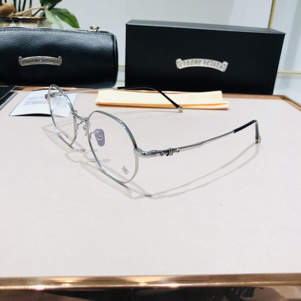CHROME HEARTS GLASSES