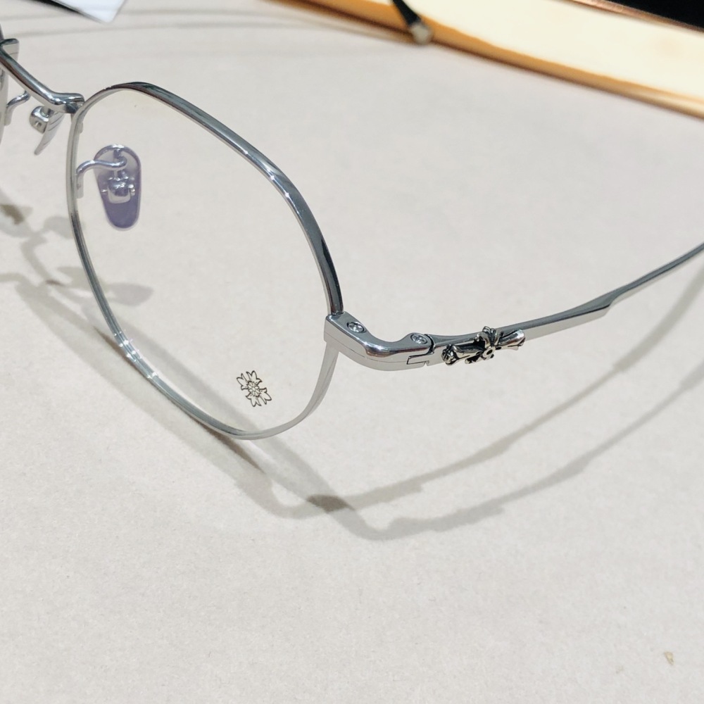 CHROME HEARTS GLASSES