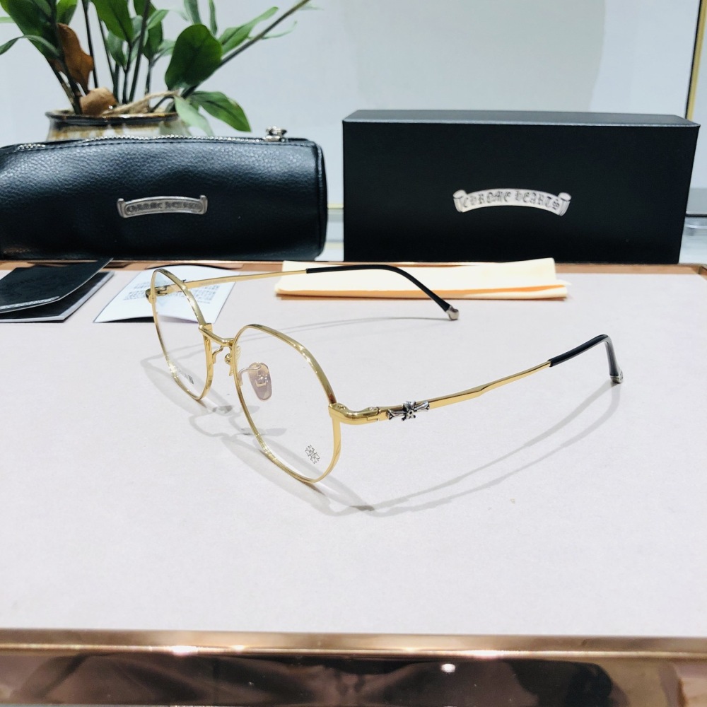 CHROME HEARTS GLASSES