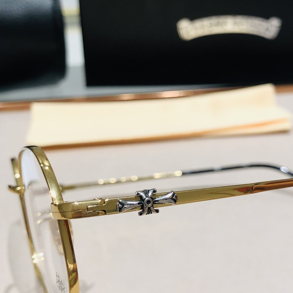 CHROME HEARTS GLASSES