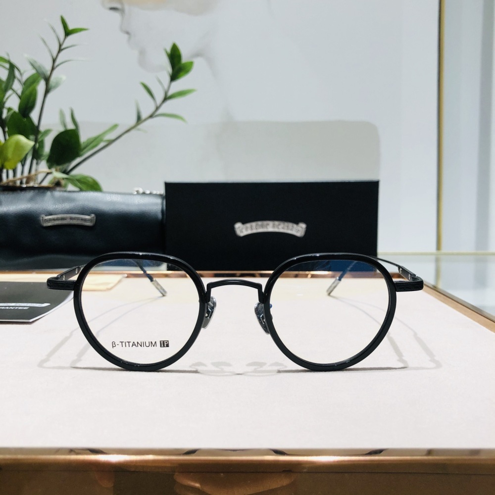 CHROME HEARTS GLASSES