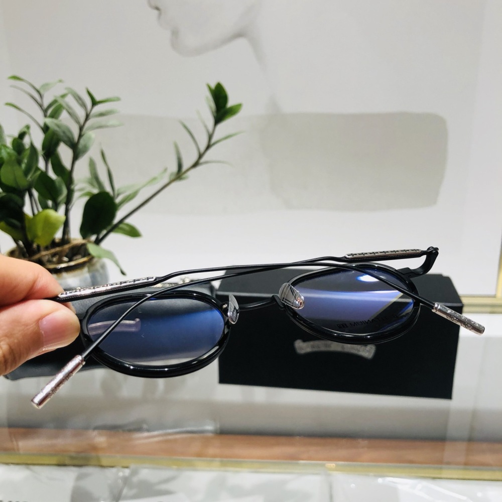 CHROME HEARTS GLASSES