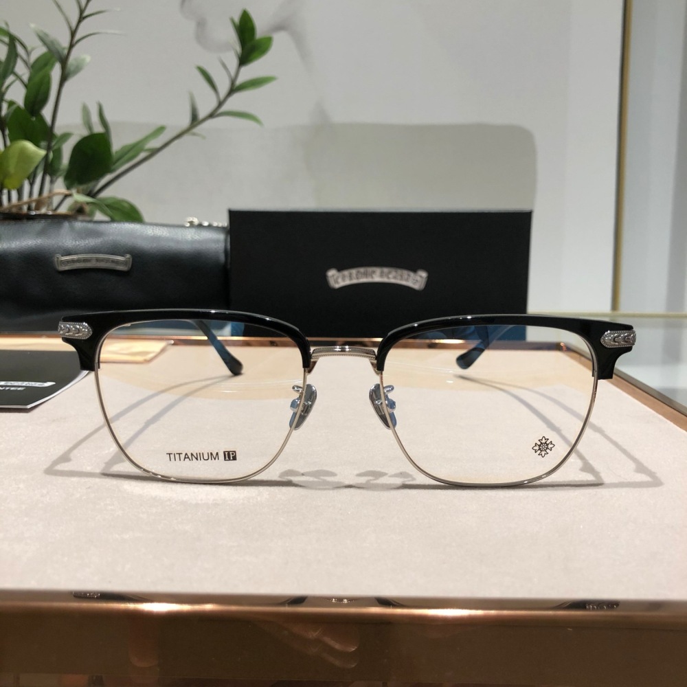 CHROME HEARTS GLASSES