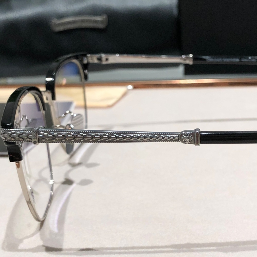 CHROME HEARTS GLASSES
