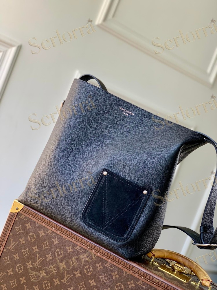 LOUIS VUITTON VERSO HOBO