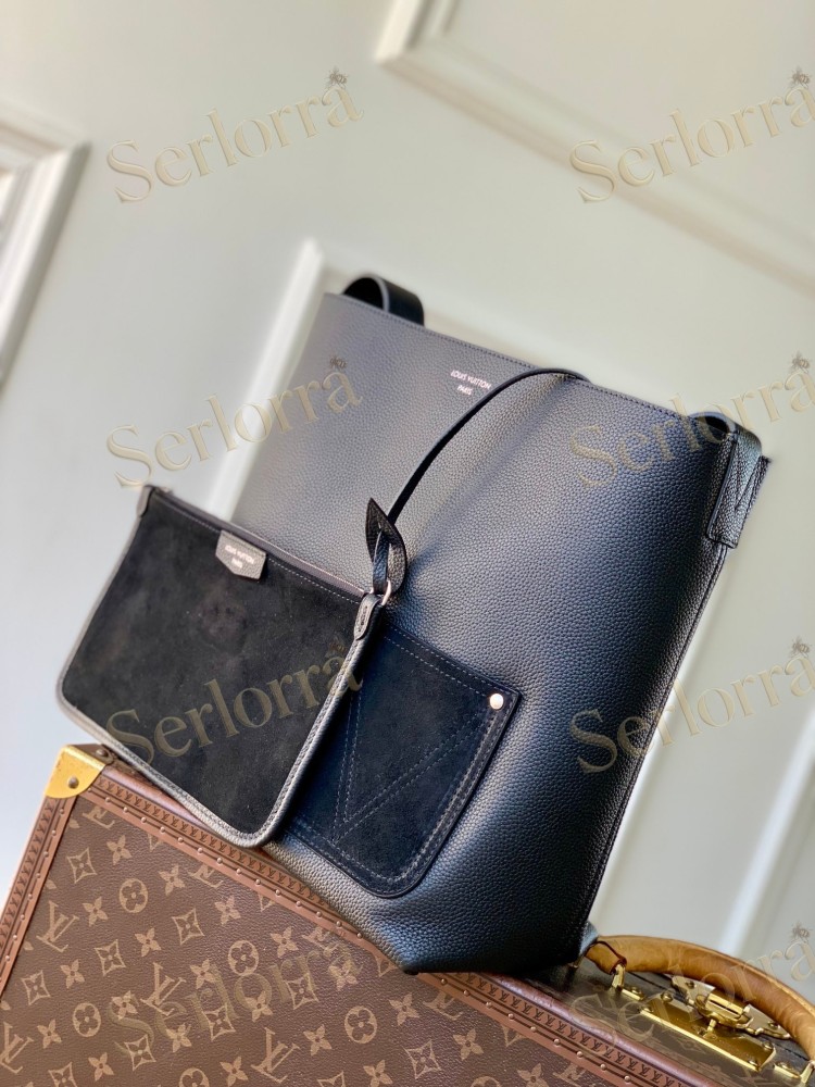 LOUIS VUITTON VERSO HOBO