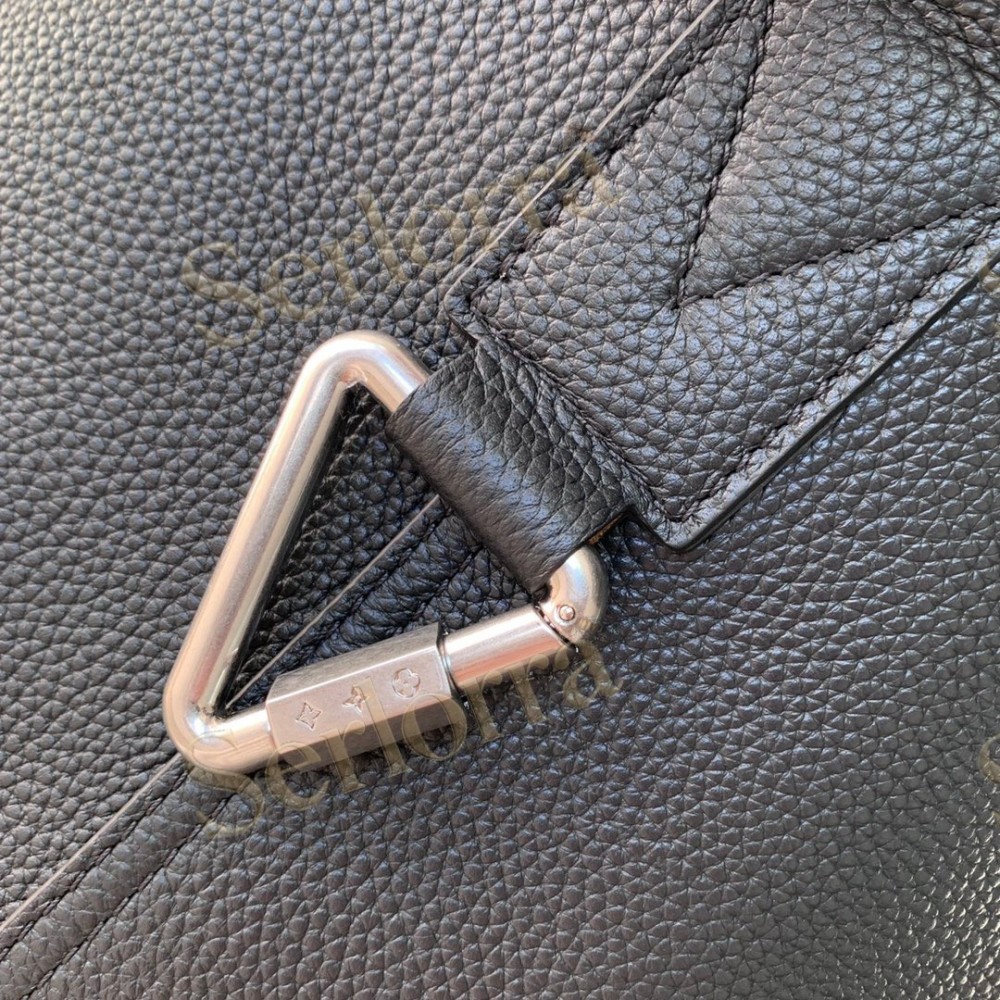 LOUIS VUITTON VERSO HOBO
