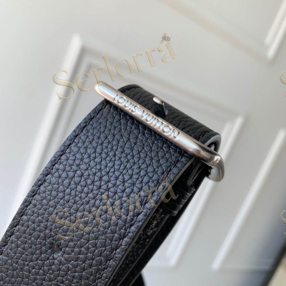 LOUIS VUITTON VERSO HOBO