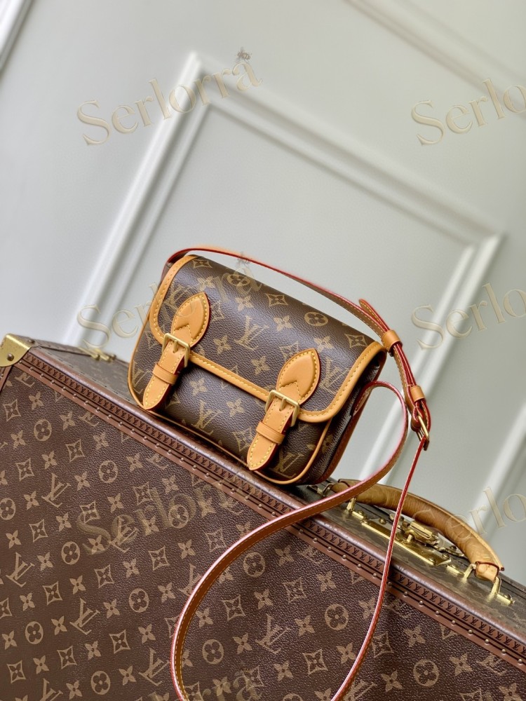 LOUIS VUITTON SATCHEL WEARABLE WALLET