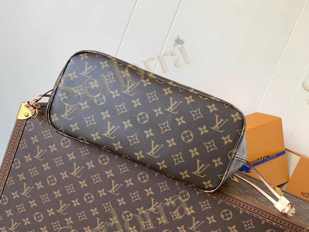 LOUIS VUITTON NEVERFULL MM