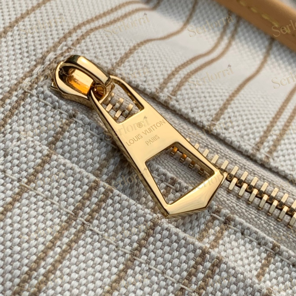 LOUIS VUITTON CARRYALL PM