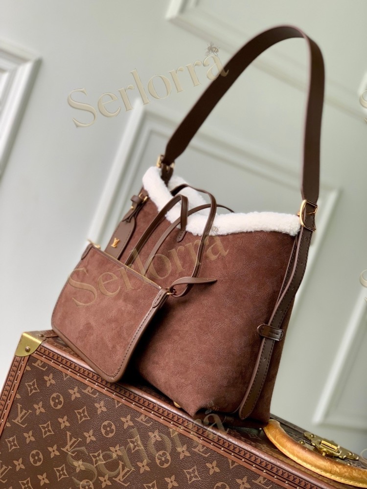 LOUIS VUITTON CARRYALL PM