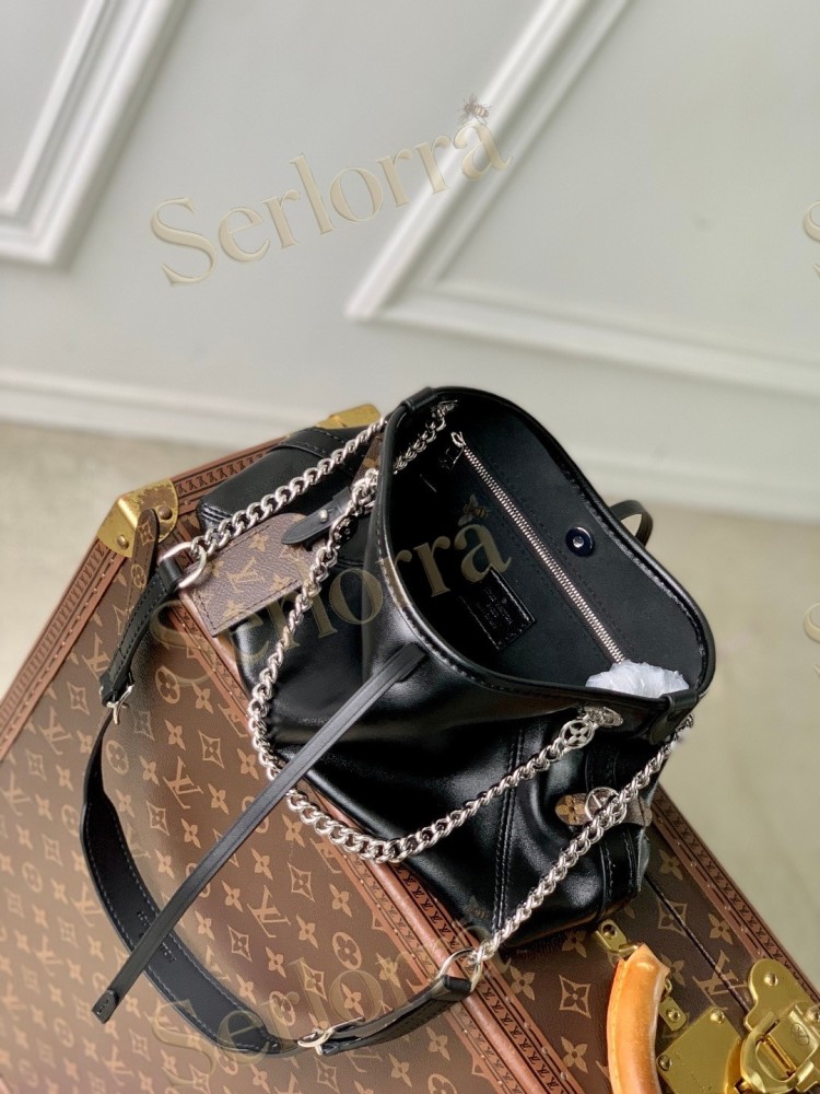 LOUIS VUITTON CARRYALL VIBE BB