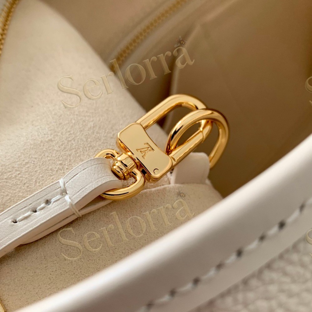 LOUIS VUITTON CARRYALL PM