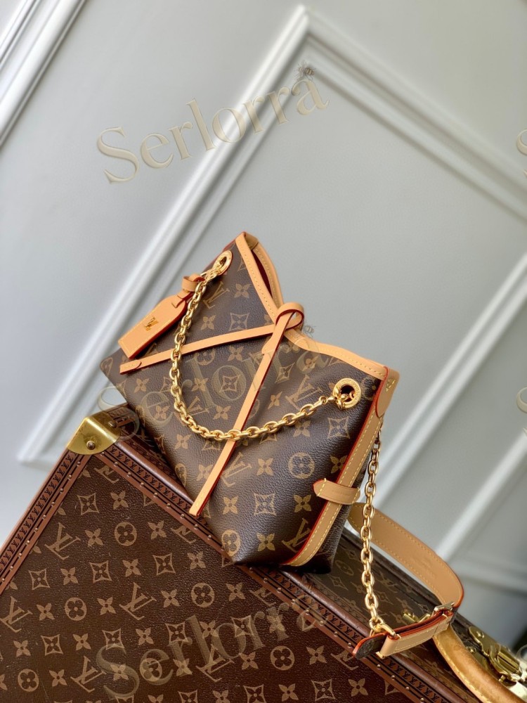 LOUIS VUITTON CARRYALL BB