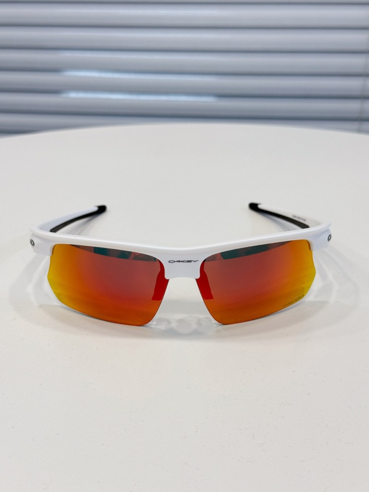 OAKLEY SPORTS GLASSES