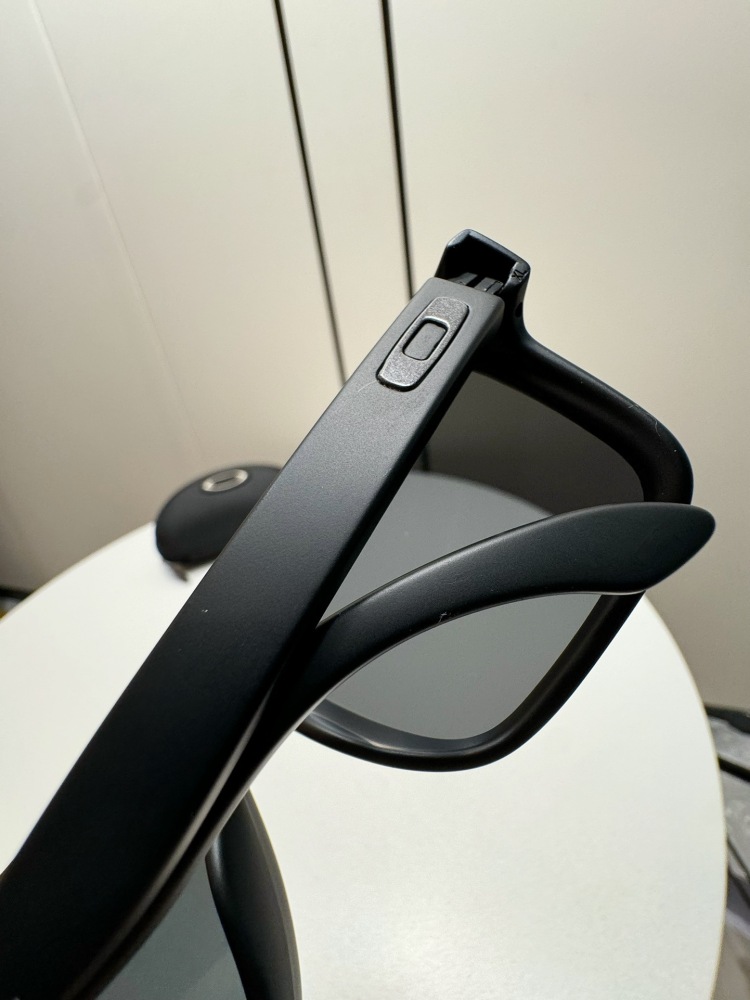 OAKLEY SPORTS GLASSES