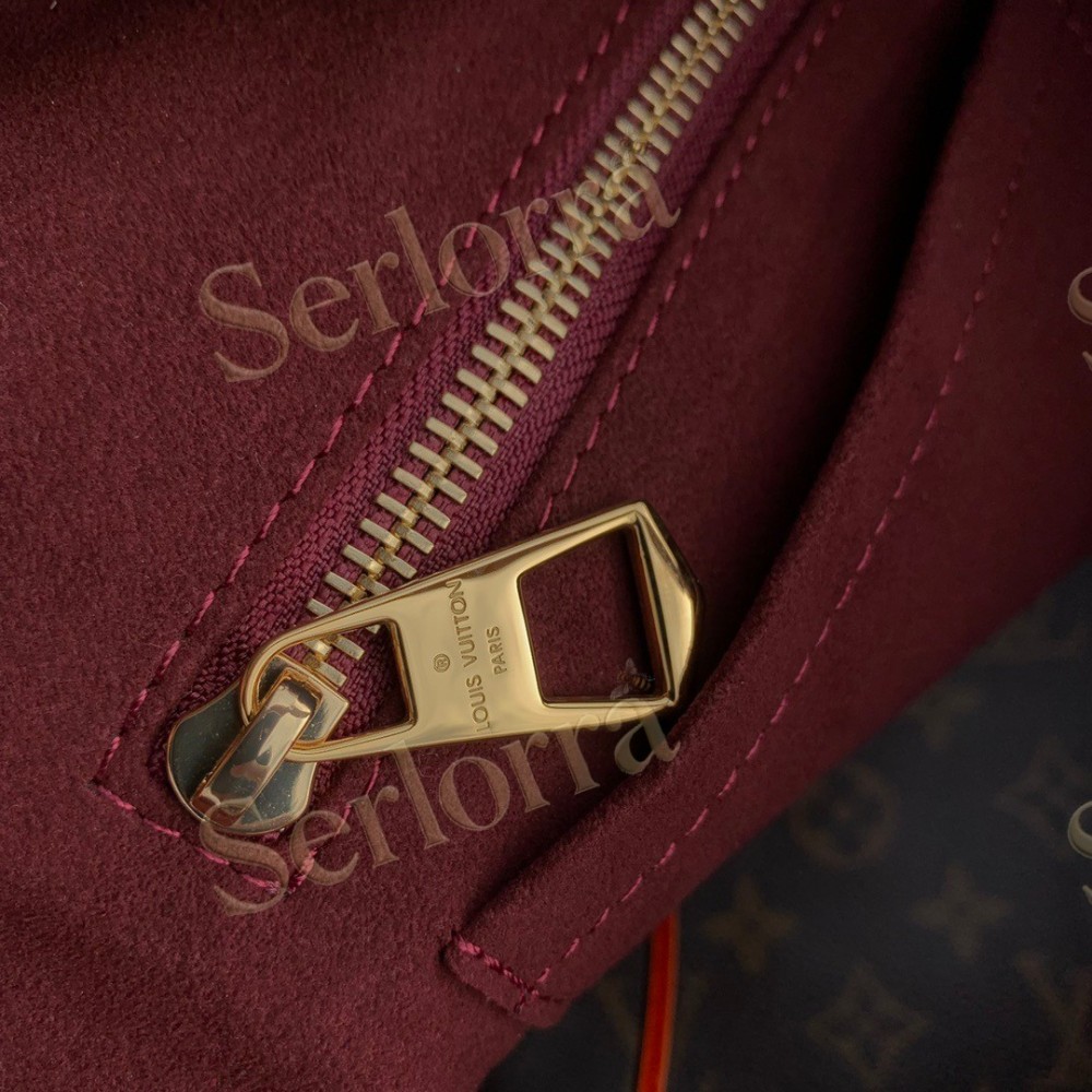 LOUIS VUITTON CARRYALL PM