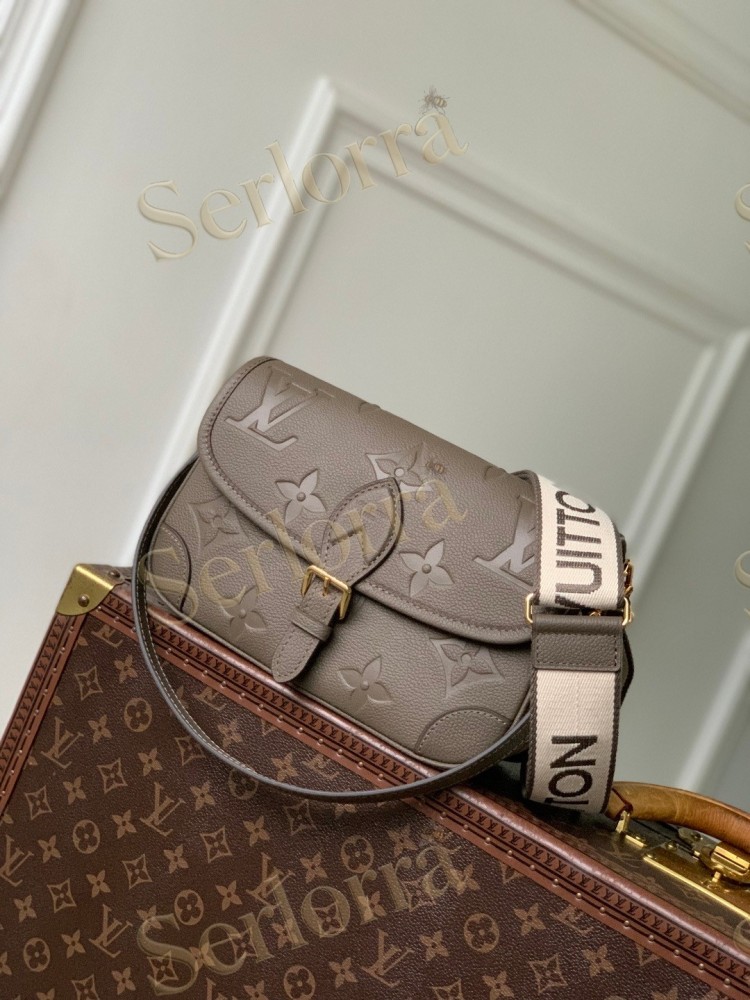 LOUIS VUITTON DIANE