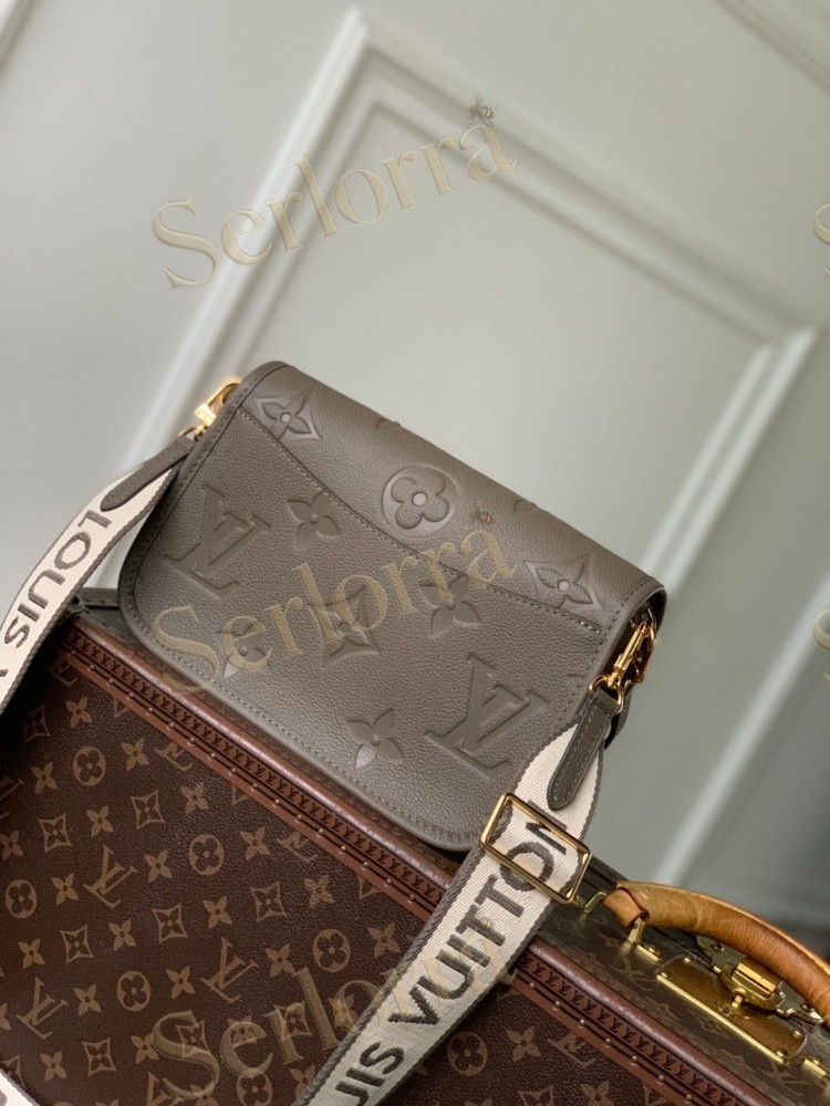 LOUIS VUITTON DIANE