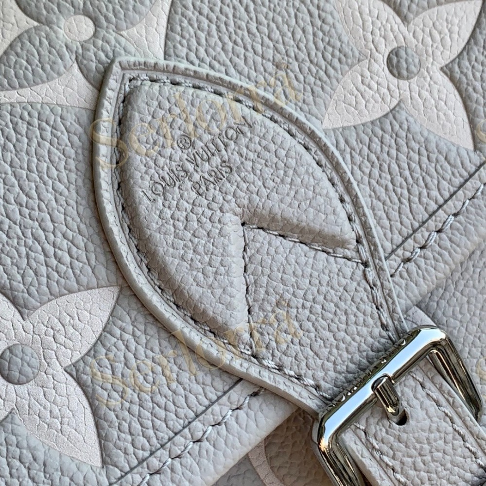 LOUIS VUITTON DIANE